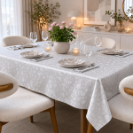 Διαχρονικό τραπεζομάντηλο 140x280cm από εξαιρετική ποιότητα, με διακριτικά σχέδια.